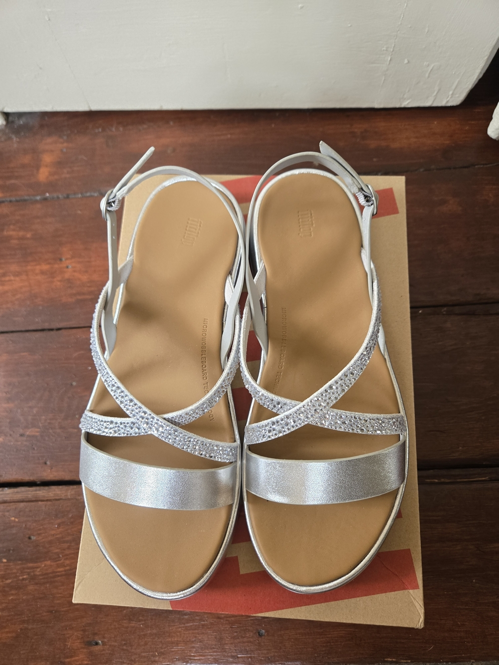 NWT Silver Women’s Strappy FitFlop Sandals with Sparkle